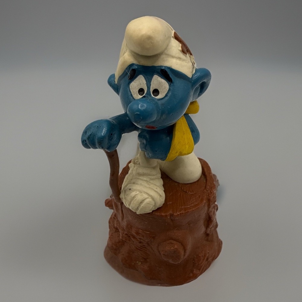 PEYO SCHLEICH VTG SMURFS Broken Foot Smurf Pencil Sharpener RARE